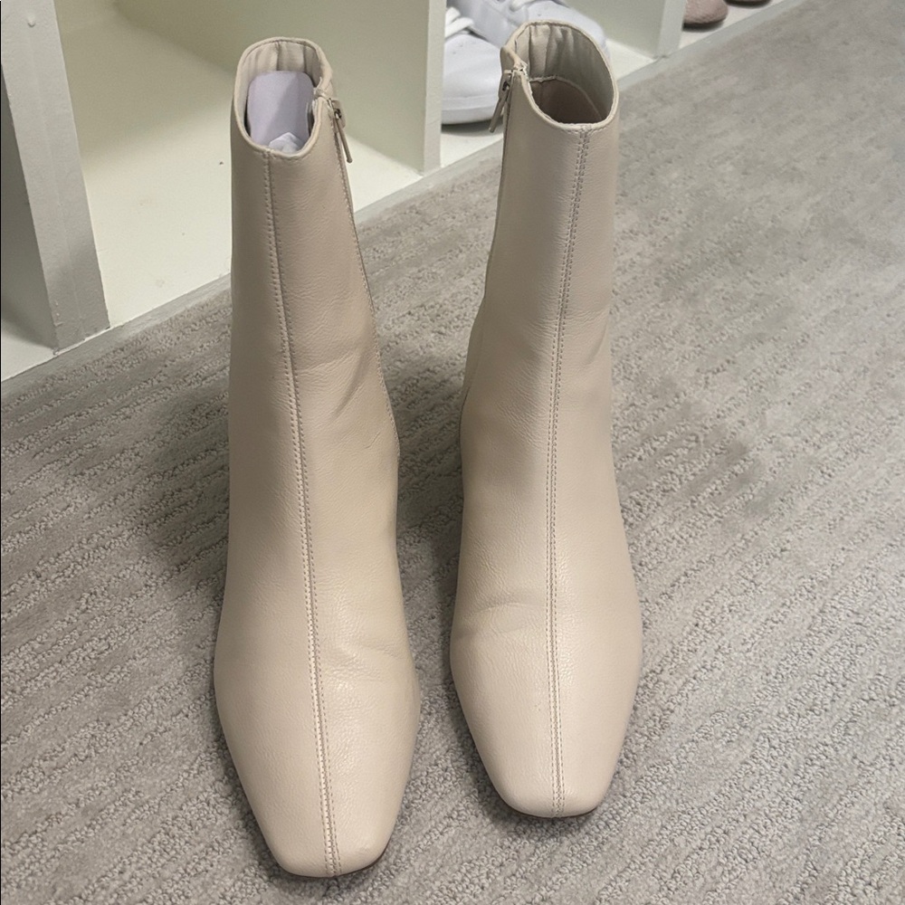 Ann Taylor Loft Cream Block Heel Faux Leather Ankle Boots, Size 11